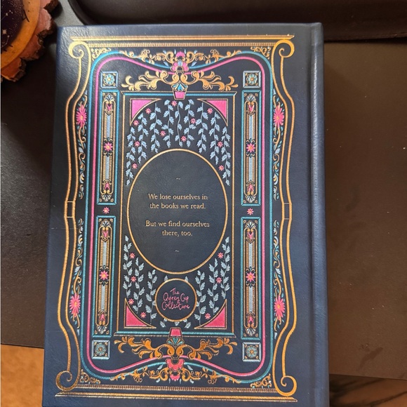 Elegant Blue Reading Journal - Picture 5 of 5